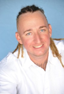 Актер Эрик Перез