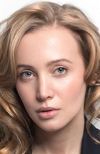 Актер Мила Август