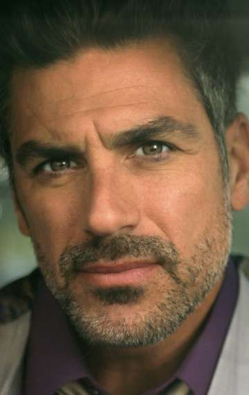 Актер Эрик Этебари