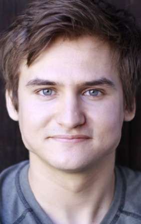 Актер Моусес Сторм