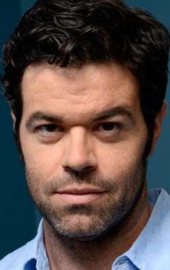 Актер Роберт Бэйкер