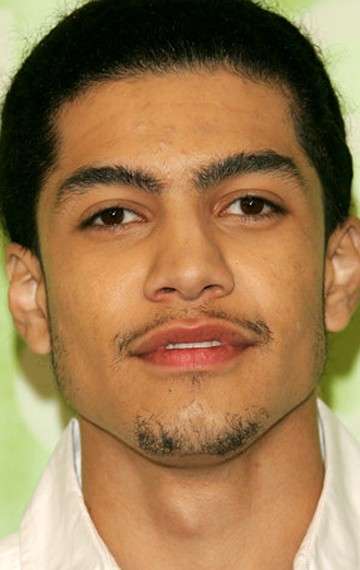 Актер Рик Гонсалес