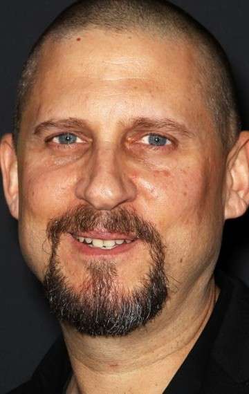 Актер Дэвид Эйр