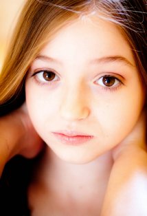 Актер Анна Харр