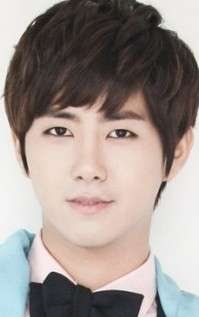 Актер Хван Кван Хи