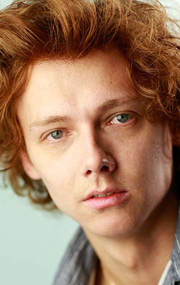 Актер Александр Бобров