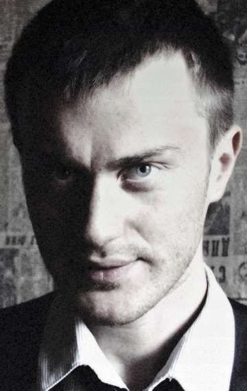 Актер Игорь Грабузов