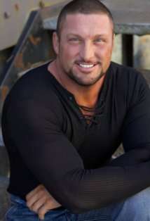 Актер Роб Фуллер