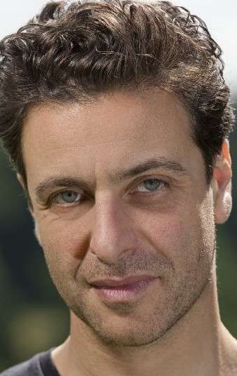 Актер Адам Леви