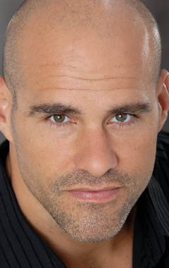 Актер Рей Эрнандес