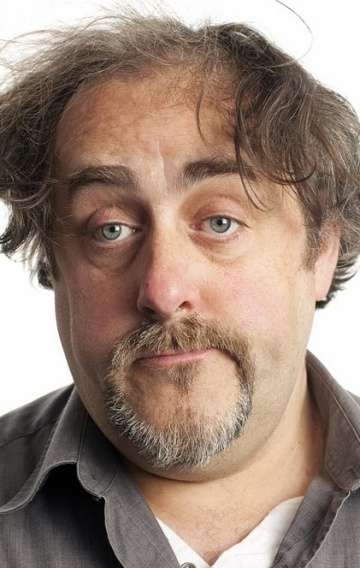 Актер Энгус Барнетт