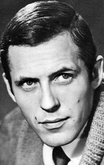 Актер Анатолий Азо