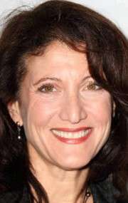 Актер Эми Акино