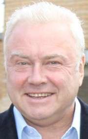 Актер Александр Воеводин