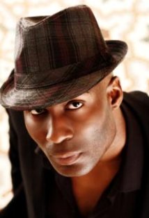 Актер Мичаша Армстронг