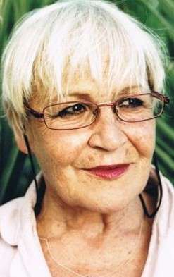 Актер Кармен Бельоч