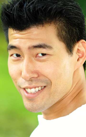 Актер Кеван Охтци