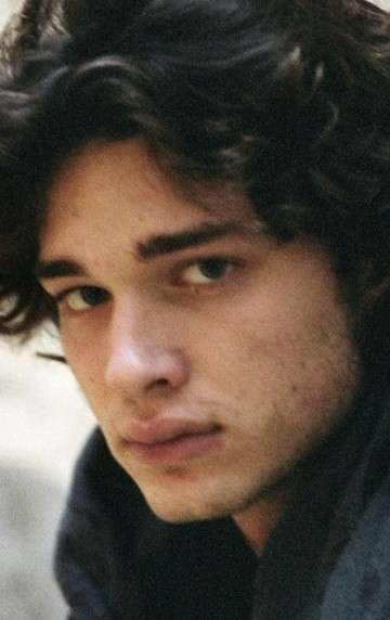 Актер Лука Мельява