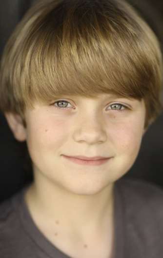 Актер Эйден Флауэрс