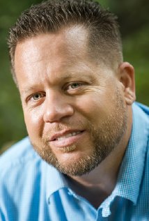 Актер Mike Egbert