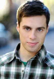 Актер Джастин Иллэйнс