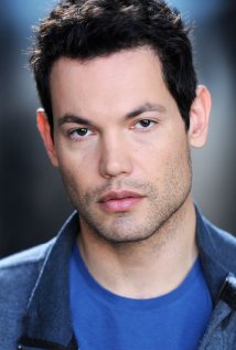 Актер Карлос Р. Хейли