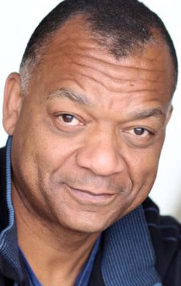 Актер Найджел Гиббс