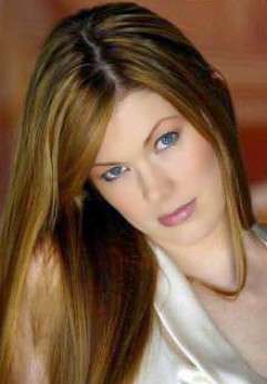 Актер Эмили Харрисон