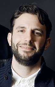 Актер Фил Мэтариз