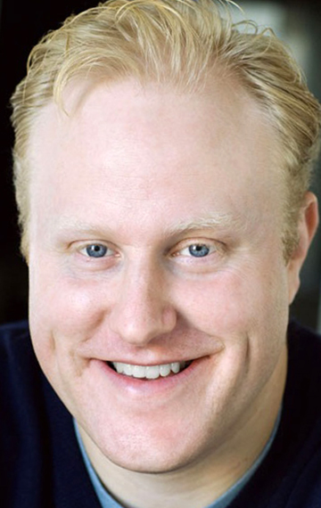 Актер Адам Муччи