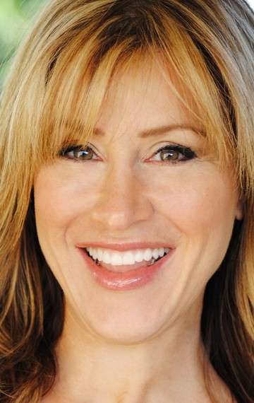 Актер Лиза Энн Уолтер