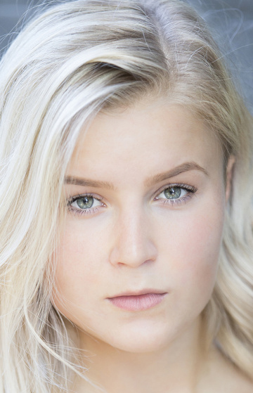 Актер Джулия Доминчак