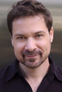 Актер Энтони Монтанино