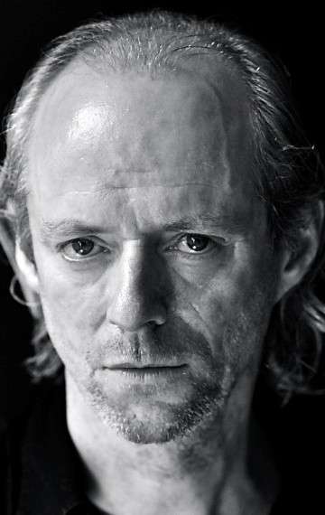 Актер Нед Деннехи