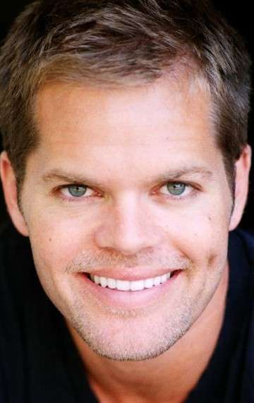 Актер Уэс Чэтэм