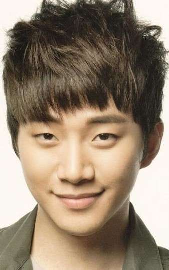 Актер Ли Чун Хо