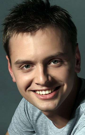 Актер Антон Арзамасцев