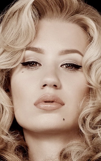 Актер Игги Азалия