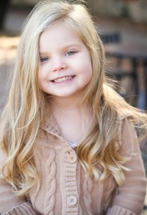 Актер Виолет Хикс