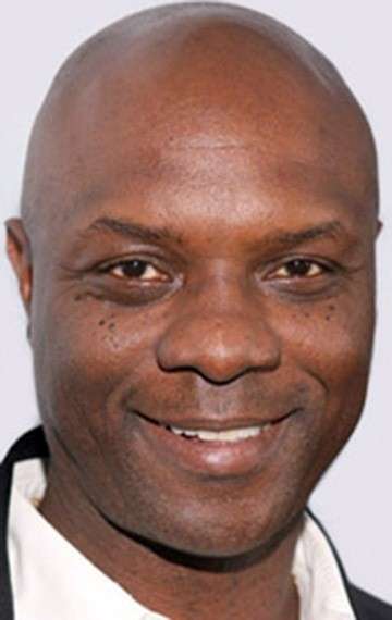 Актер Роберт Уиздом