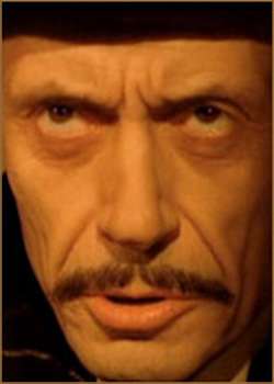 Актер Дженгер Гатти