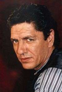 Актер Антонио Дечент