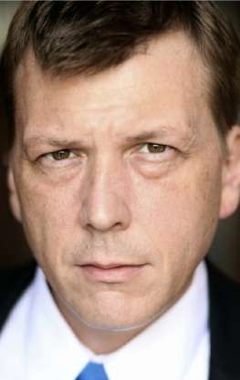 Актер Дуглас М. Гриффин