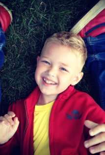 Актер Коннор Корам