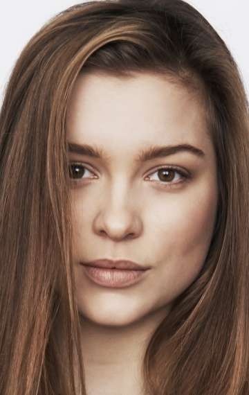 Актер Софи Куксон