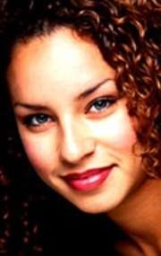 Актер Николь Лин