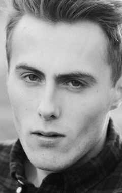 Актер Мэттью Уильям Джонс