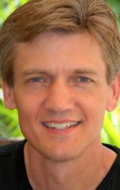 Актер Даг Струп