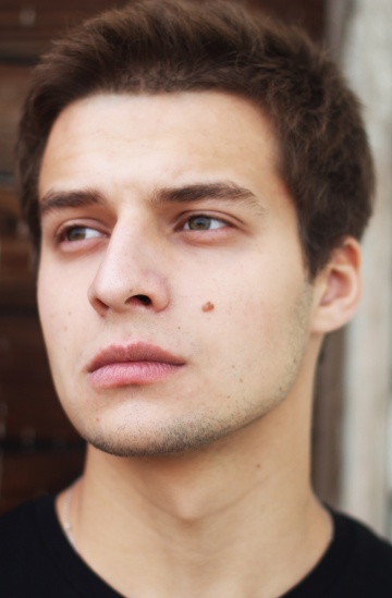 Актер Егор Стосков