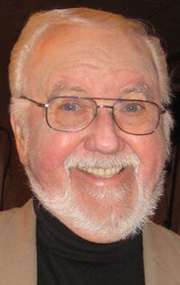 Актер Чак МакКанн